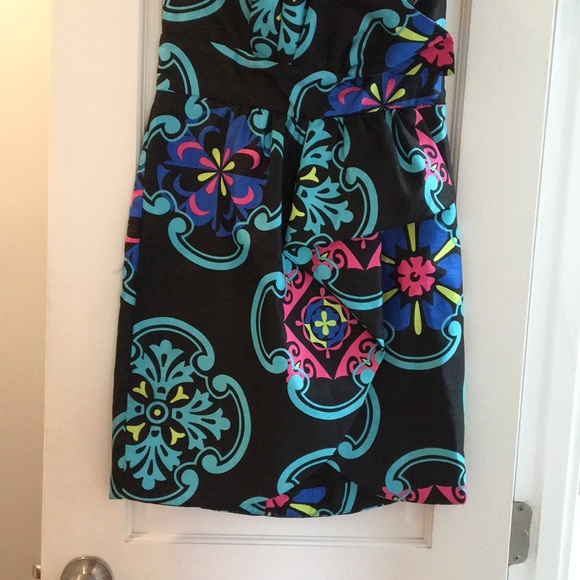 Rubber Ducky Mini Dress. Fun Design!! - Picture 3 of 6